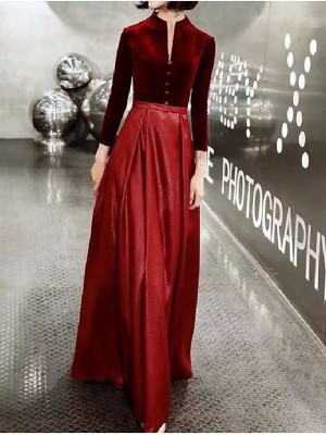 A-Line Mother of the Bride Dress Simple Elegant V Neck Floor Length Crepe Velvet Long Sleeve with Pleats 2022 #8947865